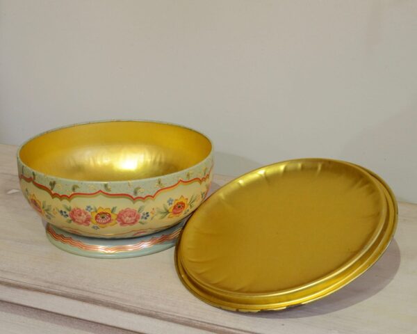 Vintage Flower Pattern Tin with Lid Off